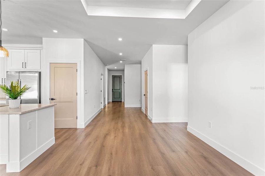 Spacious, unfurnished interior of a new home in , Tampa (Image 21).