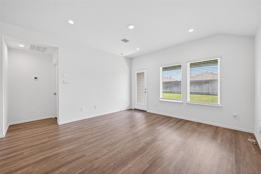 Spacious, unfurnished interior of a new home in Breckenridge Forest, Spring (Image 31).