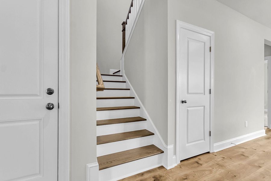 Spacious, unfurnished interior of a new home in Tidewater at Lakes of Cane Bay, Summerville (Image 33). Spacious, unfurnished interior of a new home in Tidewater at Lakes of Cane Bay, Summerville (Image 33).