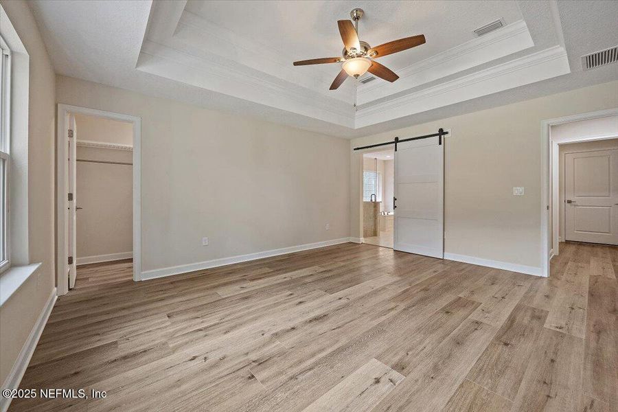 Spacious, unfurnished interior of a new home in , Jacksonville (Image 15).