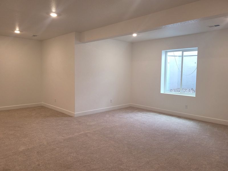 Spacious, unfurnished interior of a new home in The Town Collection at Independence, Elizabeth (Image 20).