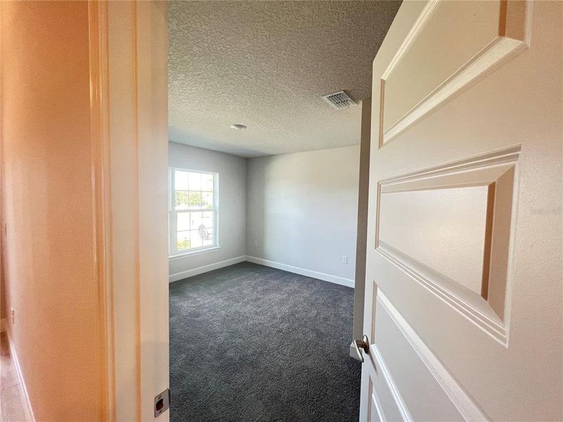 Spacious, unfurnished interior of a new home in , Dade City (Image 11).