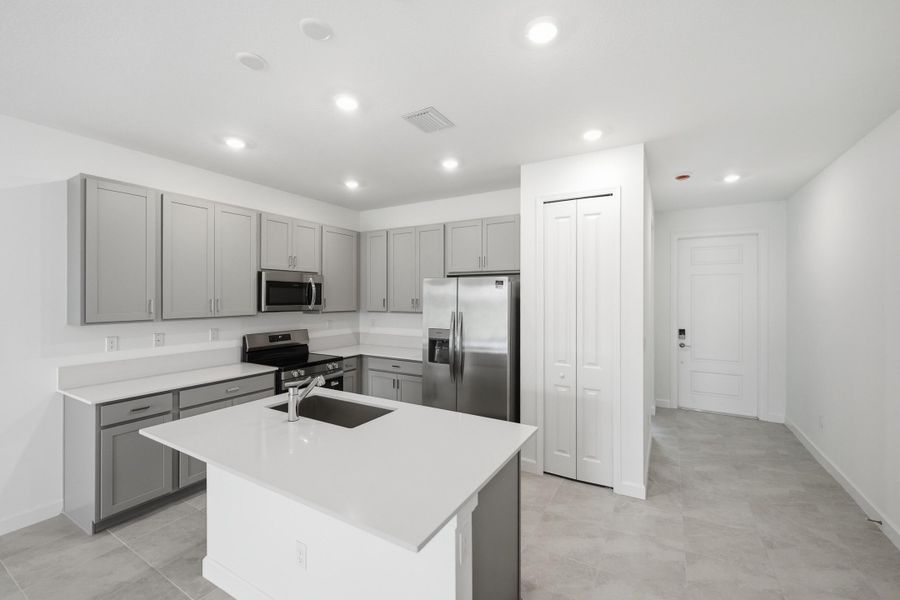 Prices, dimensions and features may vary and are subject to change. Photos are for illustrative purposes only. Prices, dimensions and features may vary and are subject to change. Photos are for illustrative purposes only.