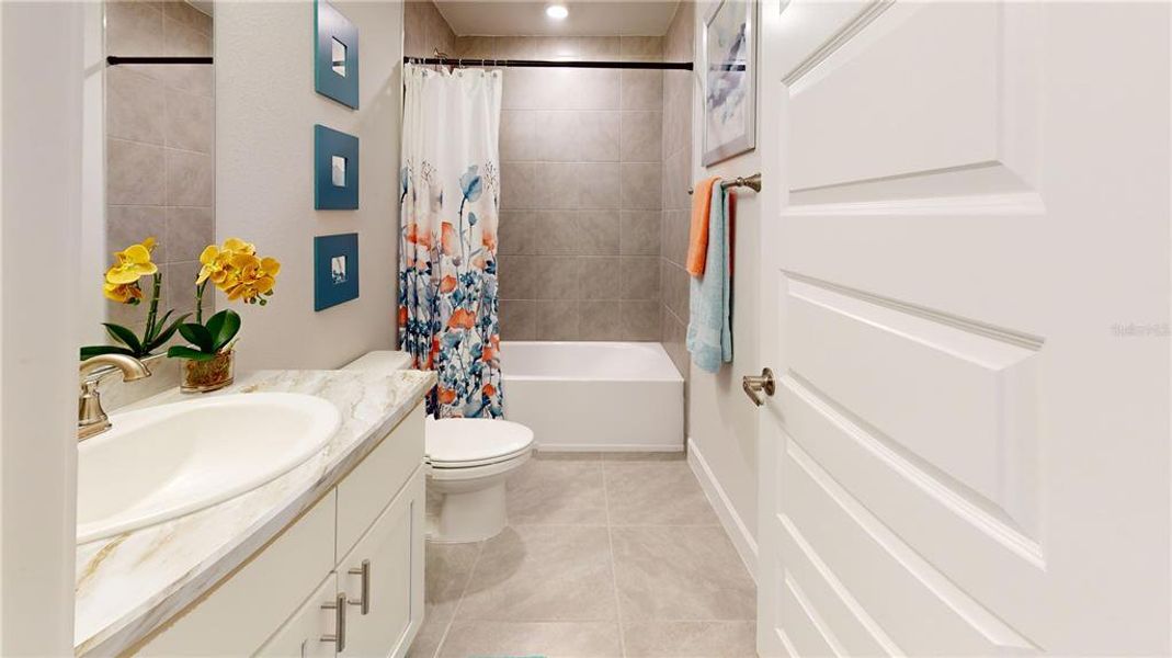 Furnished interior view inside a new home in Rolling Hills, Bell (Image 15).