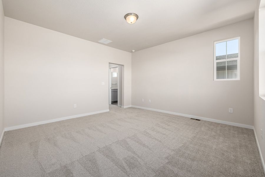 Spacious, unfurnished interior of a new home in Arras Park, Thornton (Image 18).