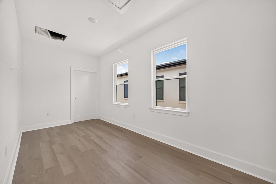 Spacious, unfurnished interior of a new home in , Spring (Image 26).