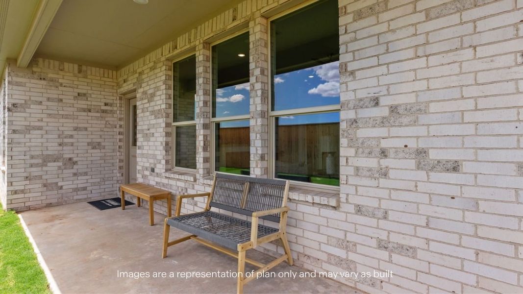 Exterior details and patio area of a home in Westmont, Lubbock (Image 3).