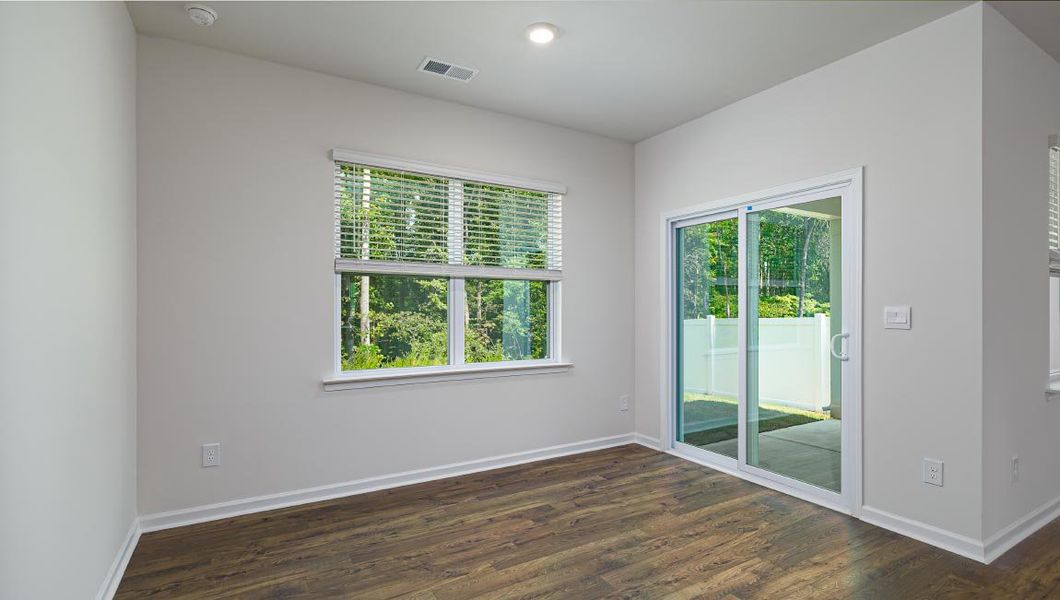 Spacious, unfurnished interior of a new home in Silverstein, Salisbury (Image 10).