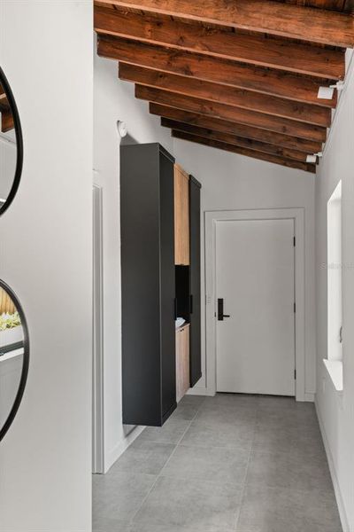 Spacious, unfurnished interior of a new home in , Winter Park (Image 21).