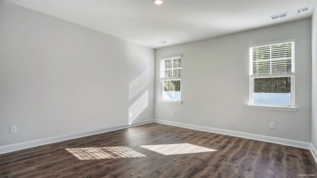 Representative unfurnished interior of a home built from the Delmont by D.R. Horton in Merchant Point, Jacksonville (Image 16).