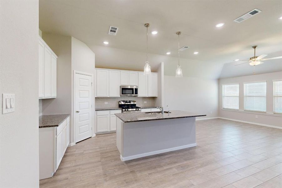 Furnished interior view inside a new home in Meadow Park, Ponder (Image 12). Furnished interior view inside a new home in Meadow Park, Ponder (Image 12).