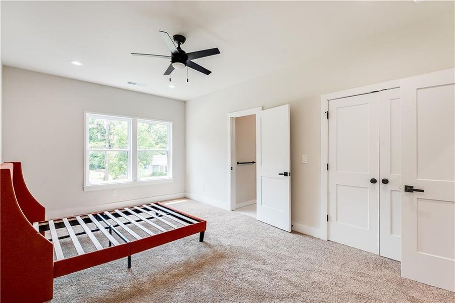 Spacious, unfurnished interior of a new home in , Atlanta (Image 39).