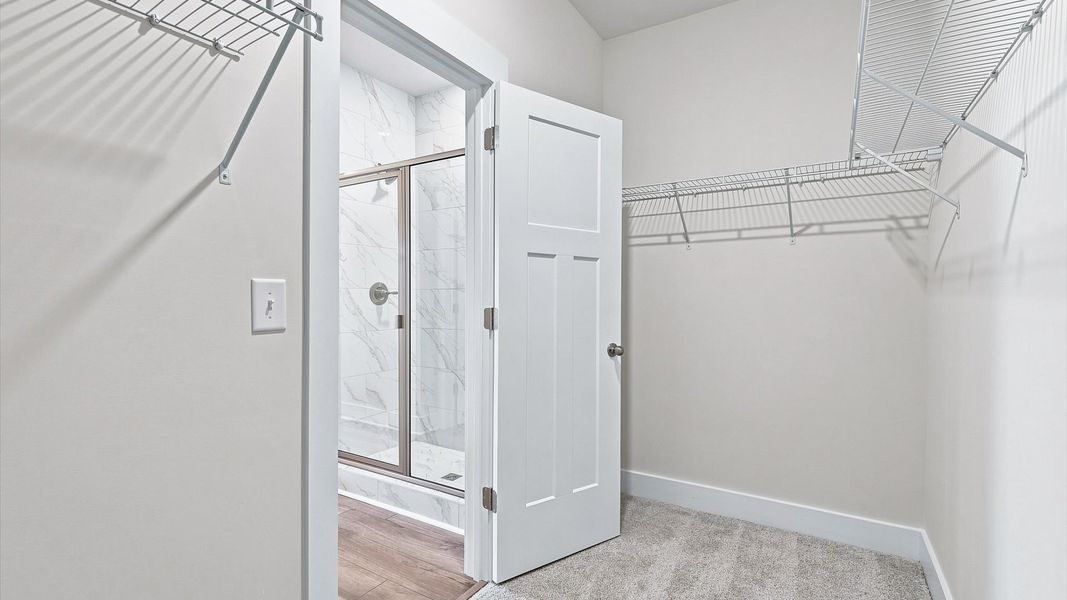 Walk-in Closet