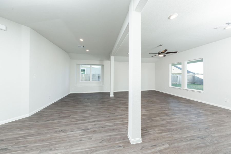 Spacious, unfurnished interior of a new home in Bluestem, Brookshire (Image 15). Spacious, unfurnished interior of a new home in Bluestem, Brookshire (Image 15).