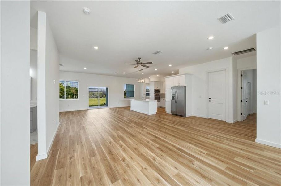 Spacious, unfurnished interior of a new home in , Punta Gorda (Image 53).