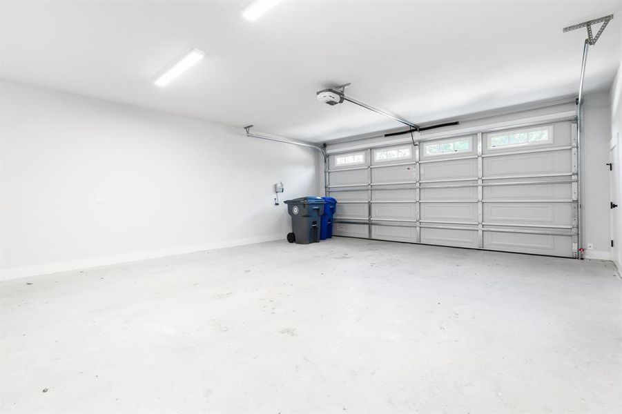 Spacious, unfurnished interior of a new home in , Waco (Image 18).