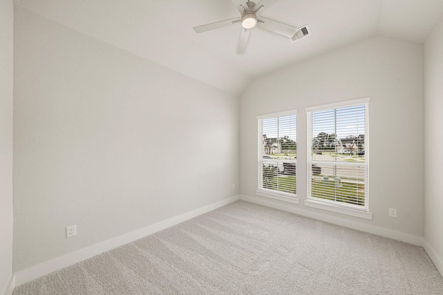 Spacious, unfurnished interior of a new home in Barton Creek Ranch, Conroe (Image 19). Spacious, unfurnished interior of a new home in Barton Creek Ranch, Conroe (Image 19).