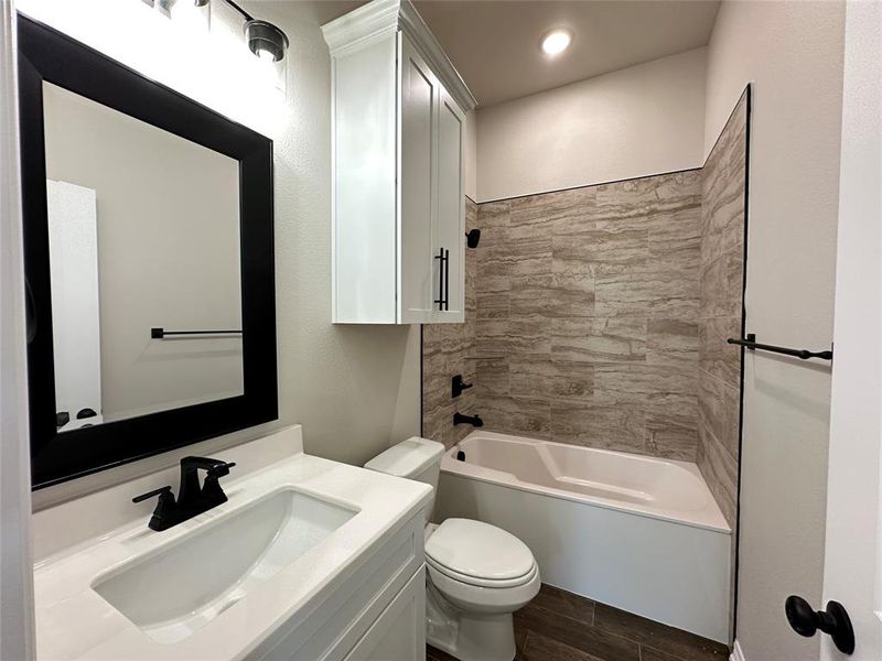 Furnished interior view inside a new home in , Lorena (Image 8).