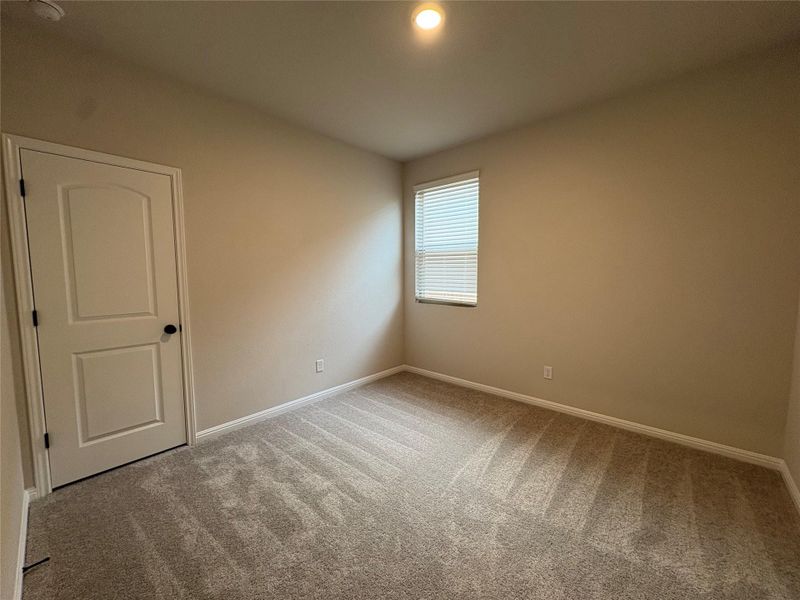 Spacious, unfurnished interior of a new home in Willow Springs, Buda (Image 21).