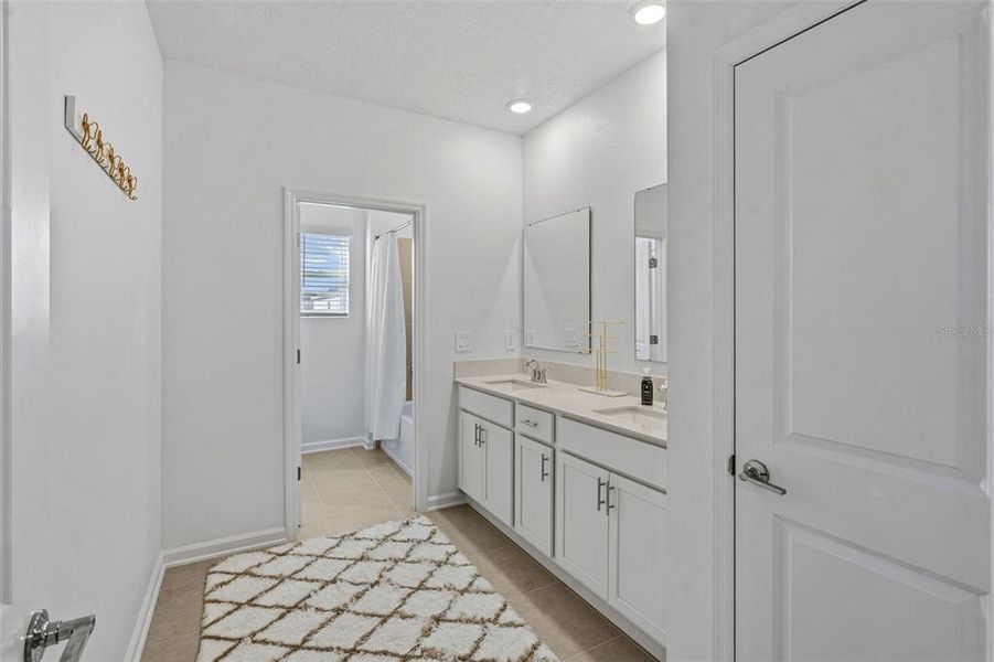Furnished interior view inside a new home in Wellness Ridge, Clermont (Image 38).