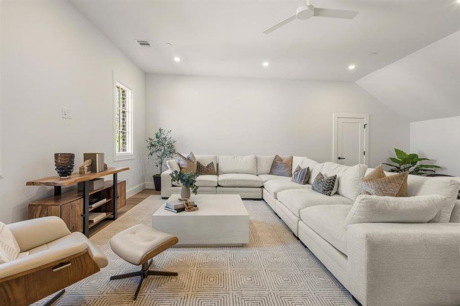 Furnished interior view inside a new home in , Dallas (Image 25).