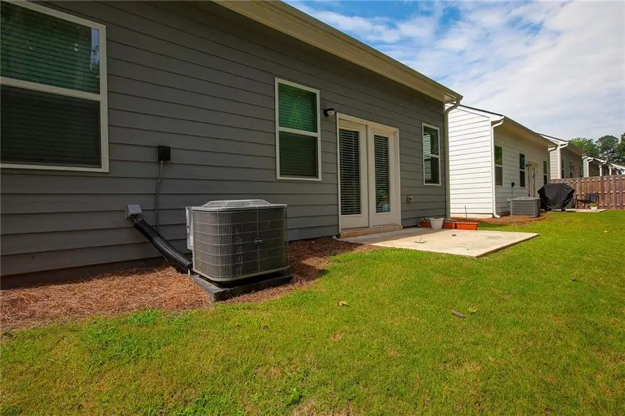 Exterior details and patio area of a home in , Acworth (Image 4).
