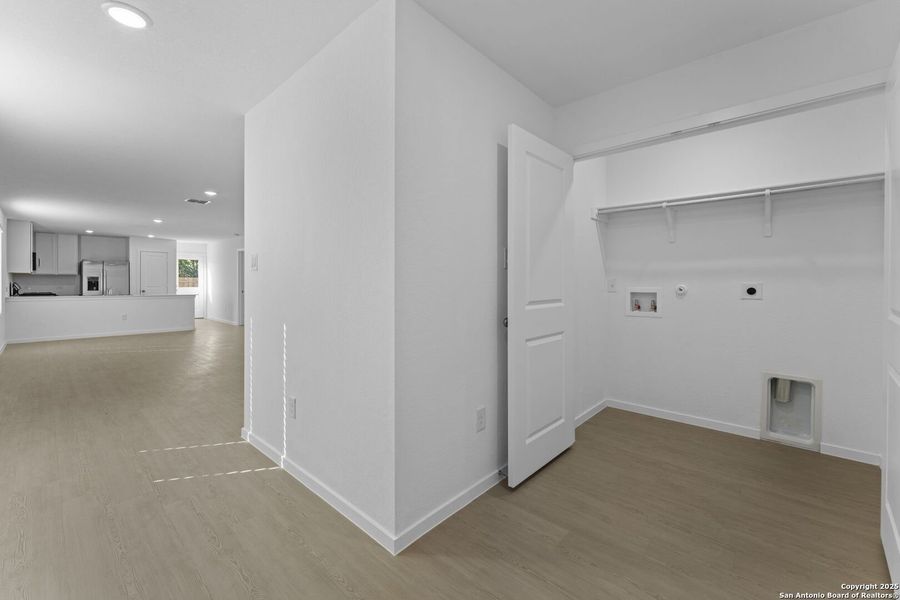 Spacious, unfurnished interior of a new home in Torian Village: Belmar Collection, San Antonio (Image 15).