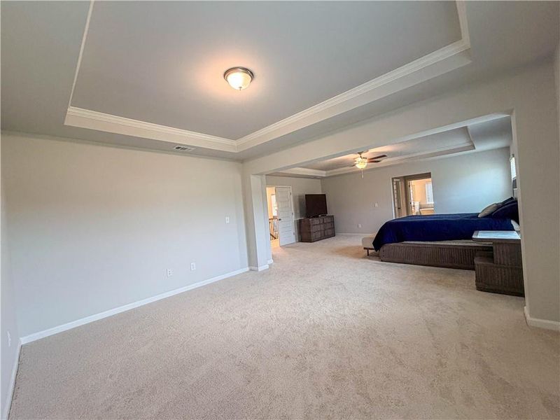 Spacious, unfurnished interior of a new home in , Stockbridge (Image 27).