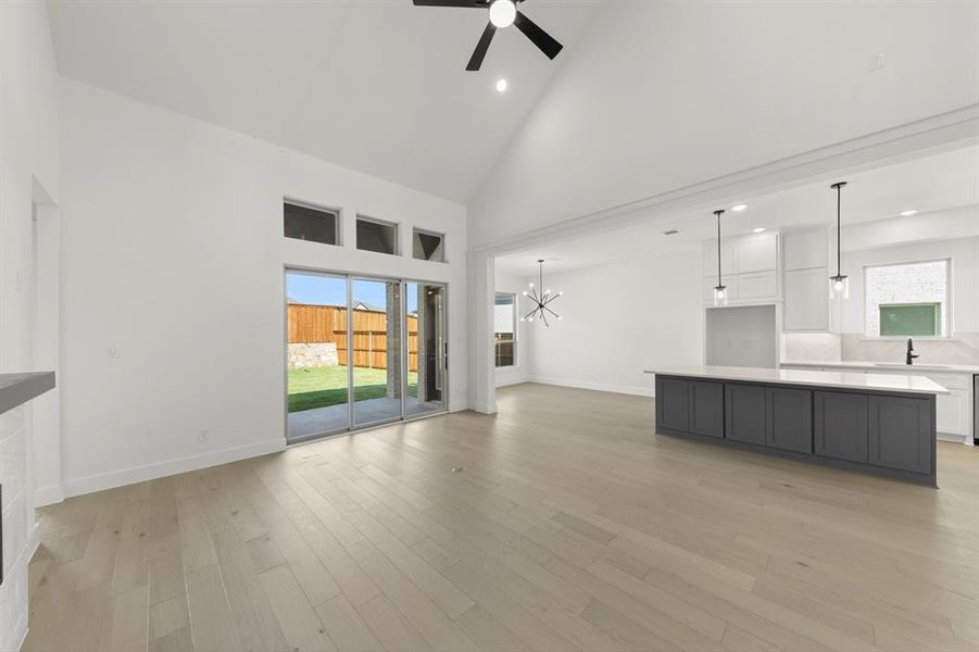 5_06. 4313 Bellview - Family 5_06. 4313 Bellview - Family