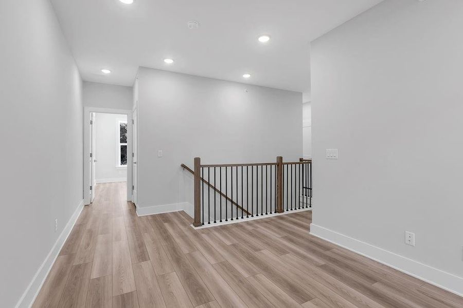 Spacious, unfurnished interior of a new home in Echo Park, Suwanee (Image 8). Spacious, unfurnished interior of a new home in Echo Park, Suwanee (Image 8).