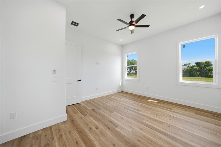 Spacious, unfurnished interior of a new home in , Punta Gorda (Image 22).