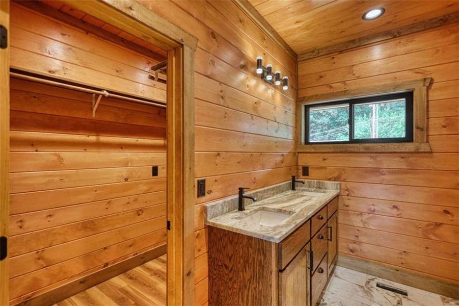 Image 71 of a home in .