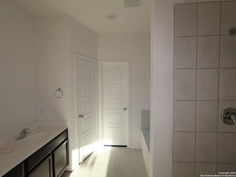 Image 39 of a home in Agave.