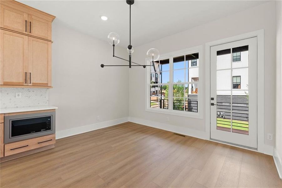 Spacious, unfurnished interior of a new home in , Alpharetta (Image 34).