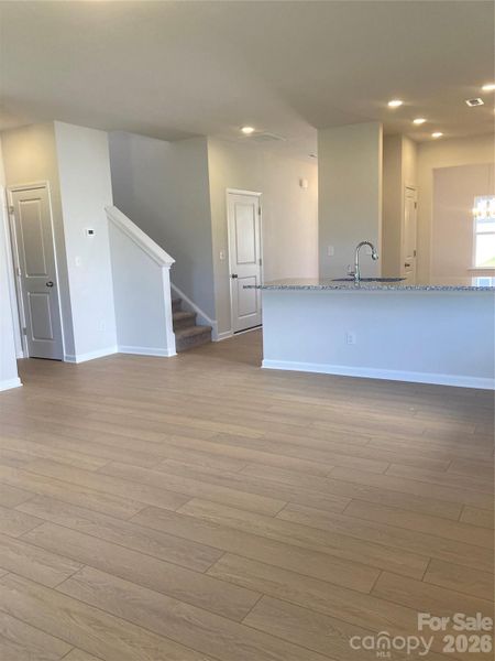 Spacious, unfurnished interior of a new home in Sunset Meadows, Charlotte (Image 11).