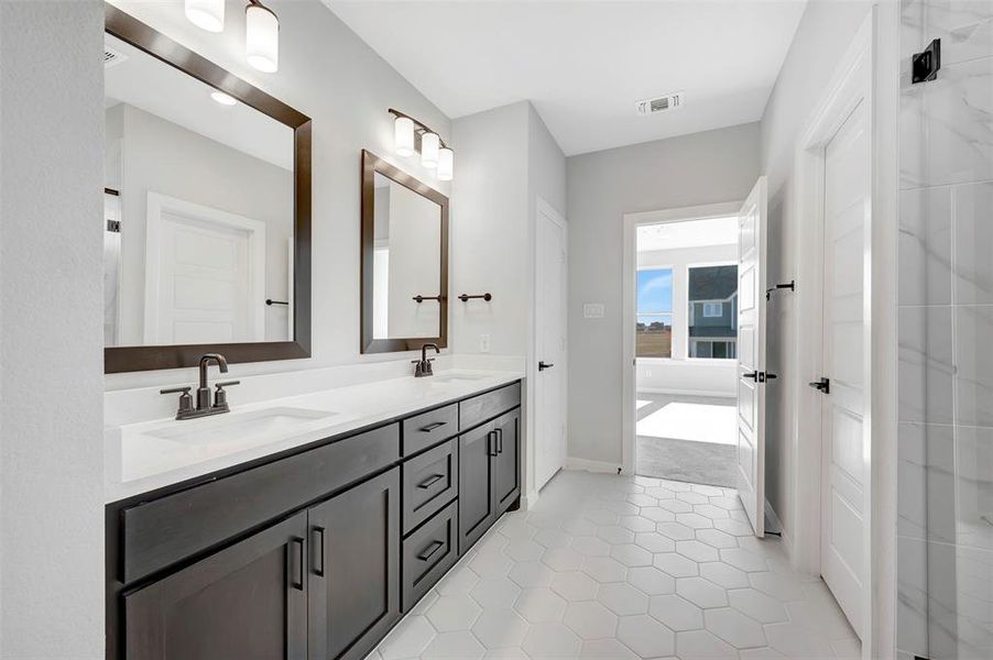Furnished interior view inside a new home in Painted Tree Woodland West – Cottages, McKinney (Image 16).