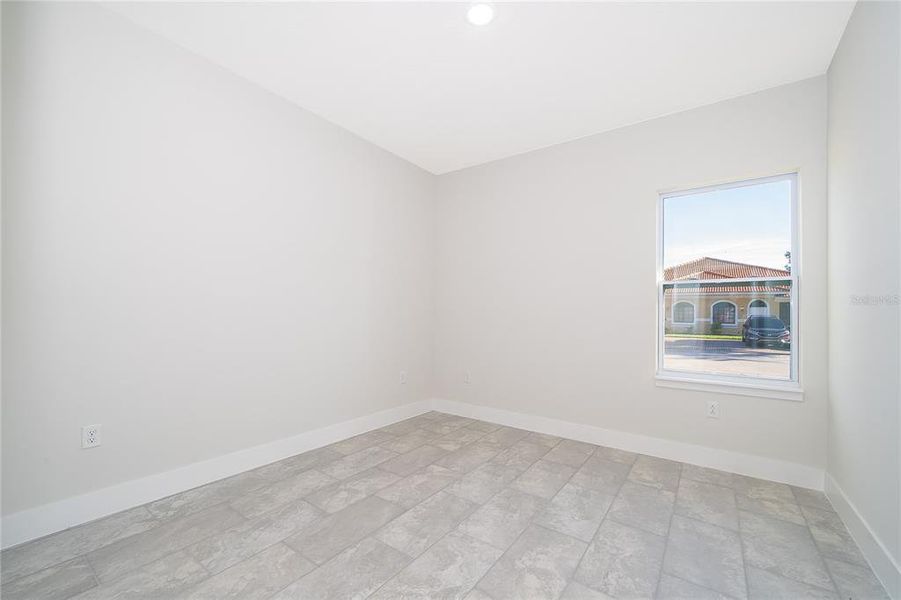 Spacious, unfurnished interior of a new home in , Kissimmee (Image 17).