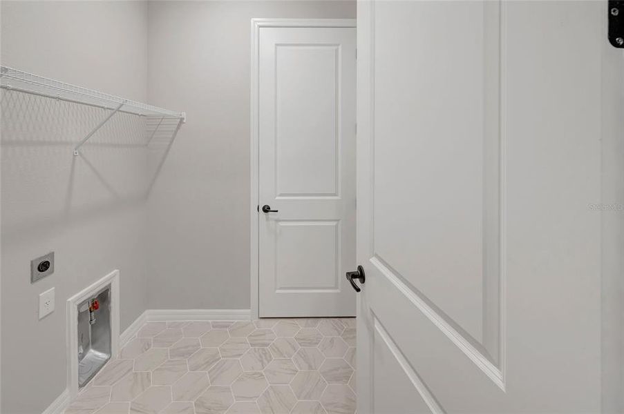 Spacious, unfurnished interior of a new home in Waterset Tradition Series, Apollo Beach (Image 7).