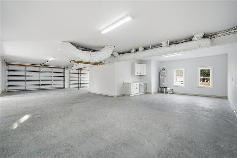 Spacious, unfurnished interior of a new home in , North Charleston (Image 43).