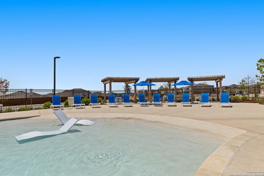 Community amenities in Cinco Lakes, San Antonio (Image 23). Community amenities in Cinco Lakes, San Antonio (Image 23).