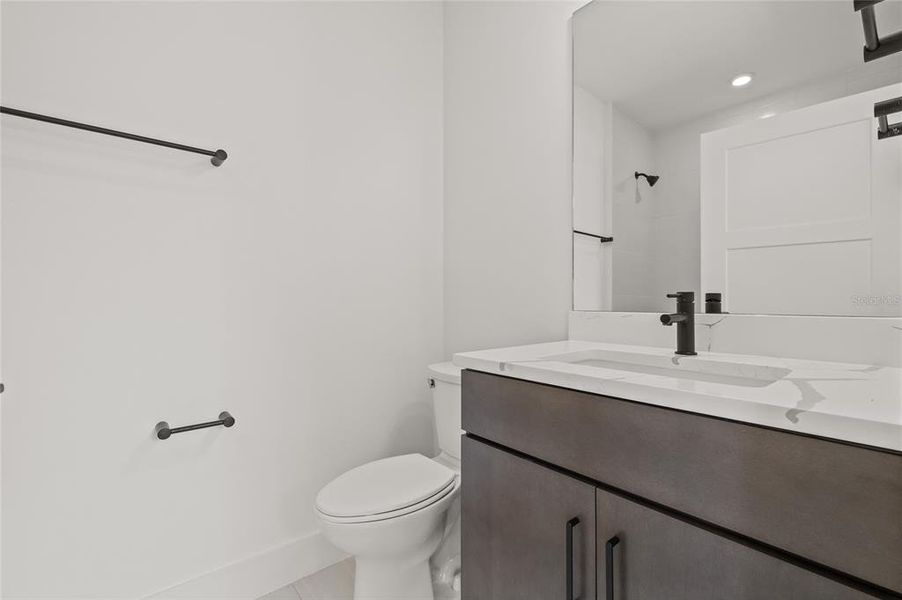 Furnished interior view inside a new home in Alante, St. Petersburg (Image 9).
