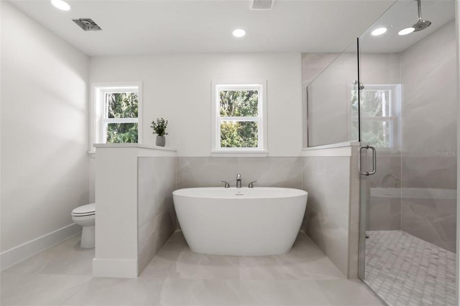 Furnished interior view inside a new home in , Umatilla (Image 19).