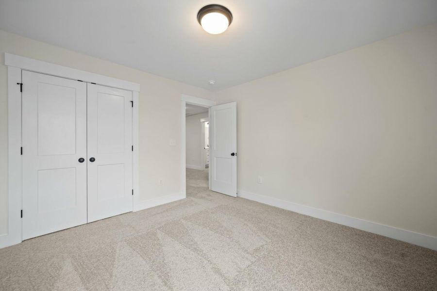 Spacious, unfurnished interior of a new home in Harbor Crossing, Greensboro (Image 21).