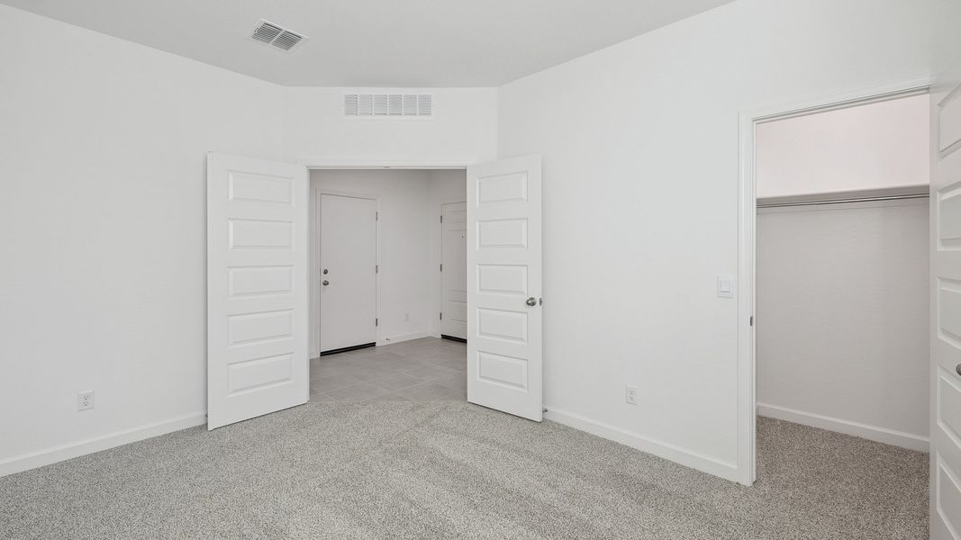 Spacious, unfurnished interior of a new home in Desert Moon Estates, Buckeye (Image 27).