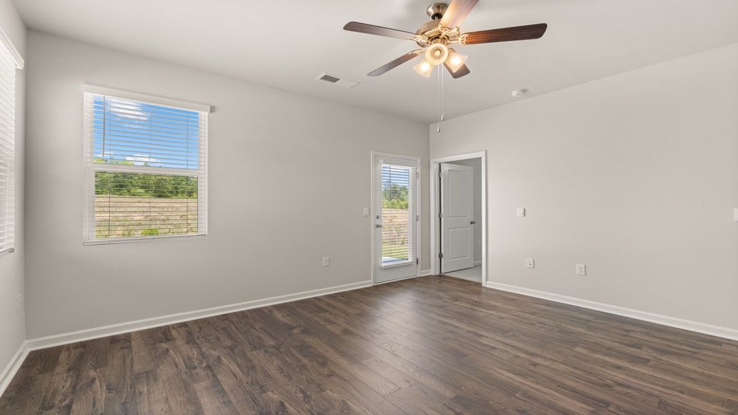 Spacious, unfurnished interior of a new home in Byrd Village, Graniteville (Image 12).