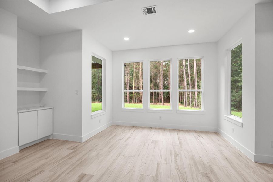 Spacious, unfurnished interior of a new home in , Montgomery (Image 40).