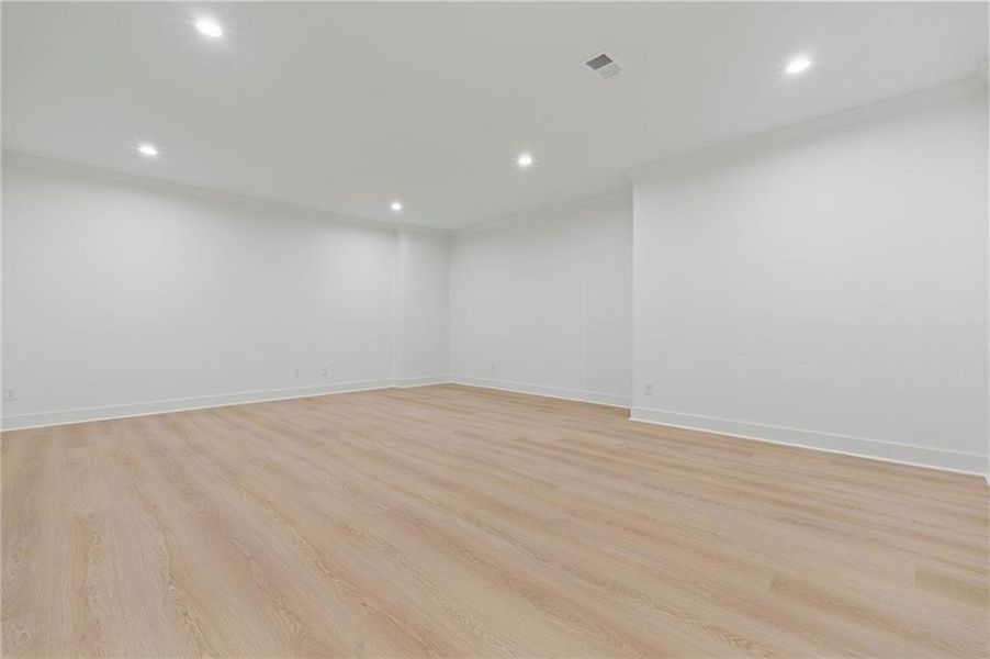 Spacious, unfurnished interior of a new home in , Marietta (Image 61).