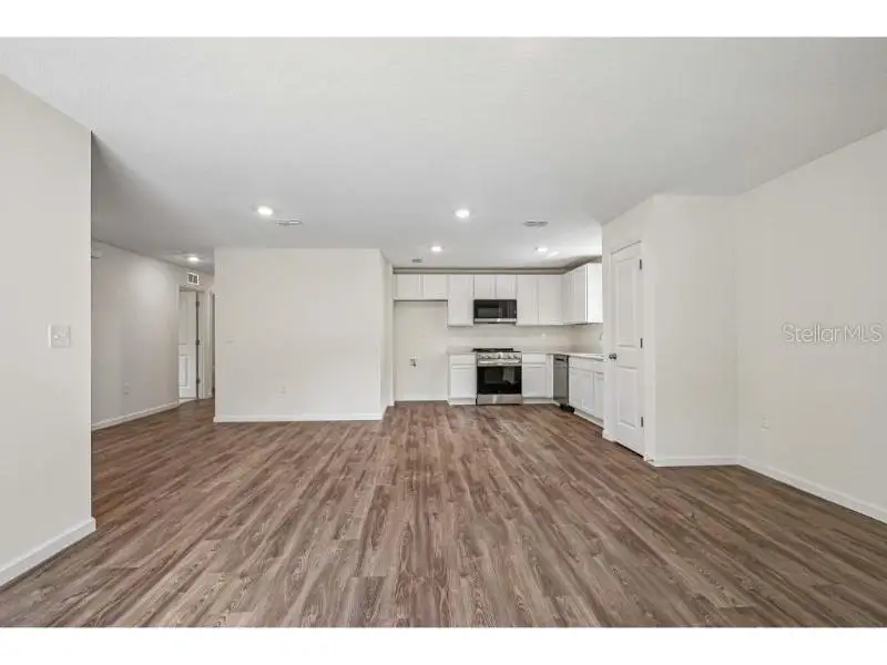 Spacious, unfurnished interior of a new home in The Collection at Inverness, Inverness (Image 9).
