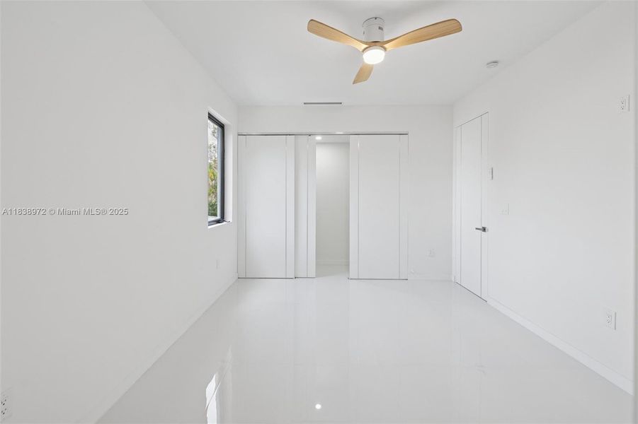 Spacious, unfurnished interior of a new home in , Miami (Image 24).