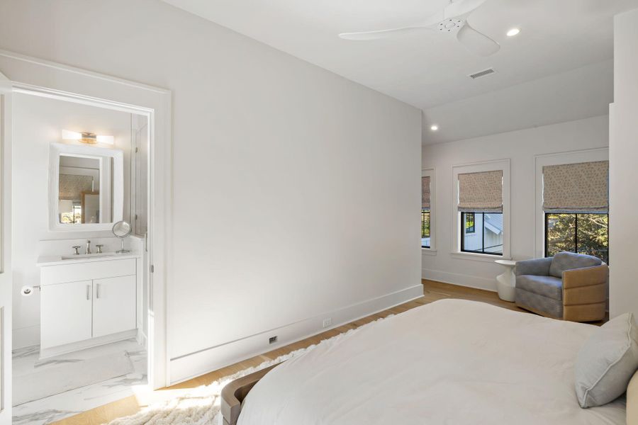 Image 47 of a home in .